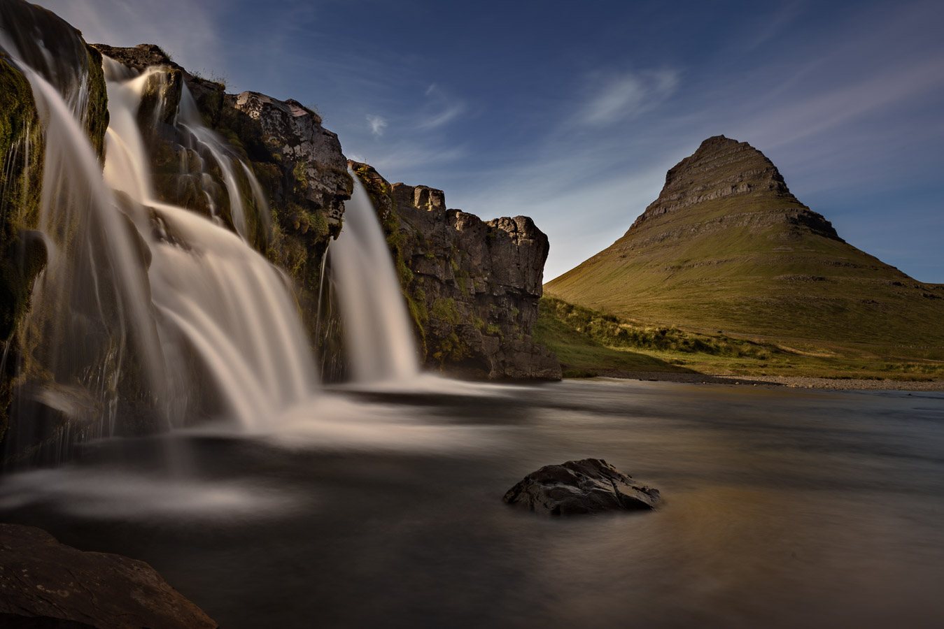 Водопад у горы Kirkjufell, 2017 г.