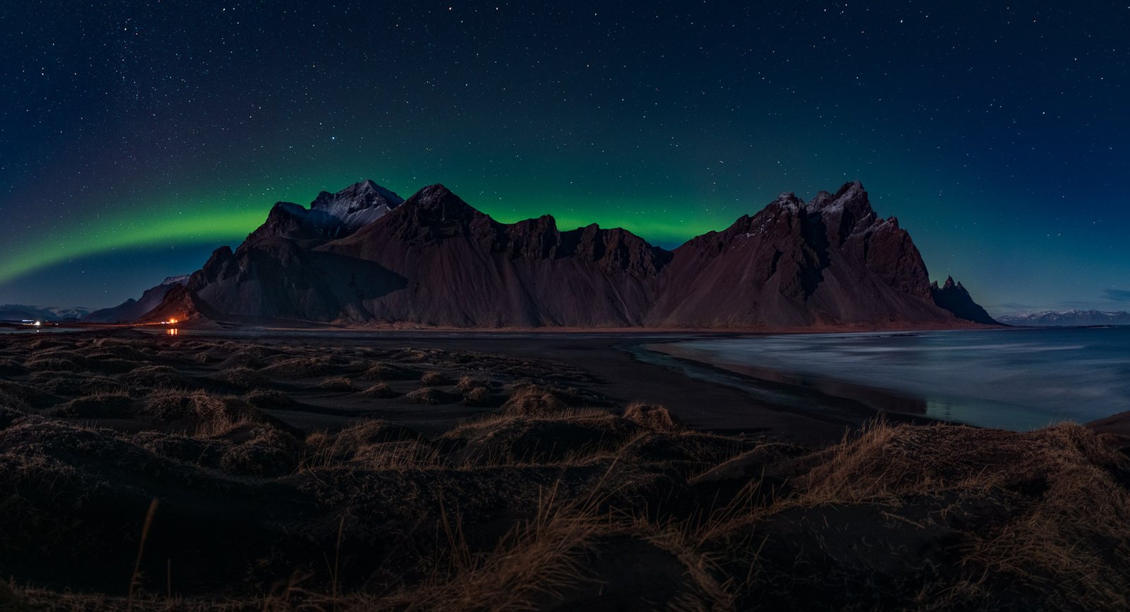 Северное сияние над горой Vestrahorn, 2020 г.